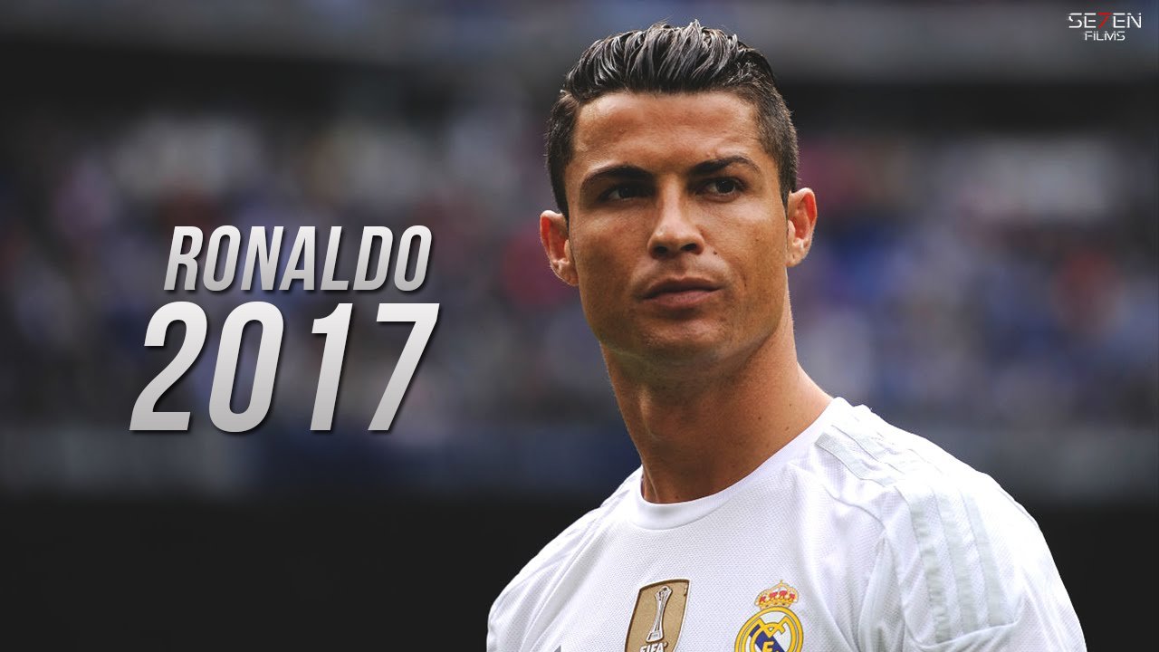 个人表演c罗穿裆过人,c罗标志性变向过人动作