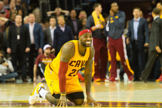 勒布朗詹姆斯超越马龙,勒布朗詹姆斯场均得分