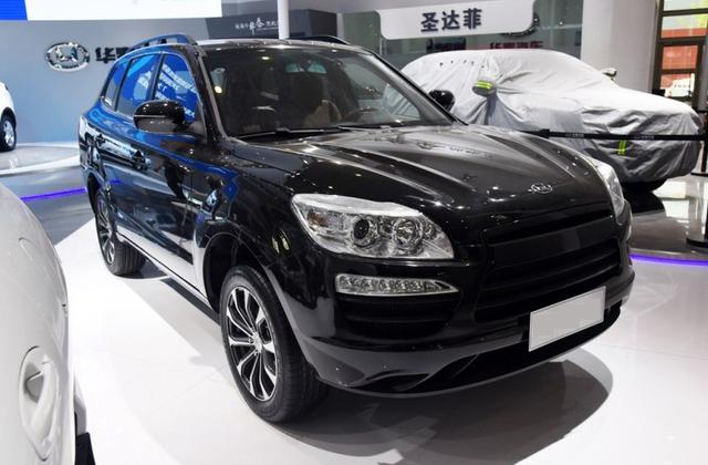 远看像保时捷的车,远看像黑色近看是紫色的车