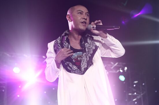 一个被长相耽误的歌手,一个被事业耽误的业余歌手