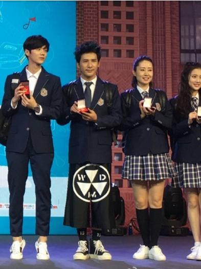 鹿晗内增高,鹿晗是怎么长高的