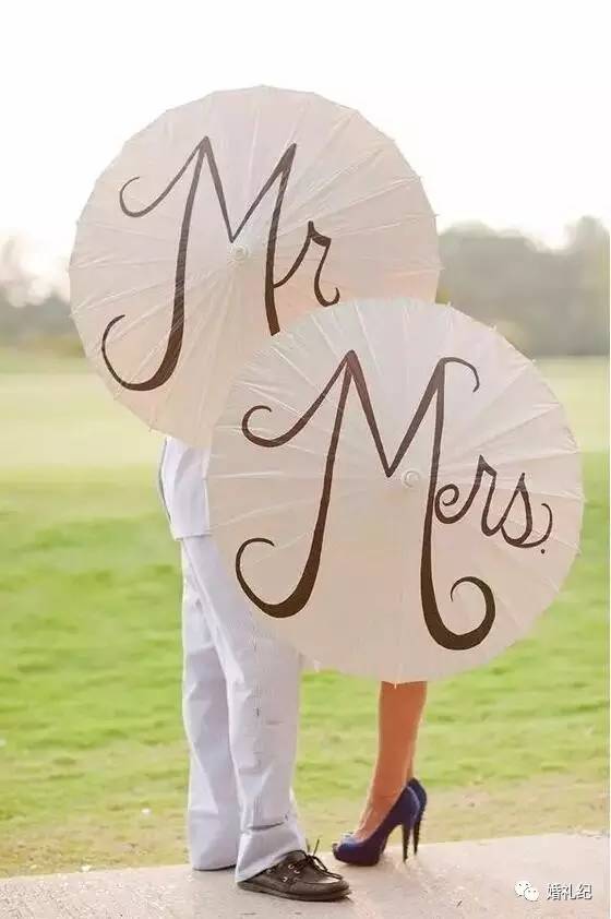 下雨婚纱照不能拍外景吗,苏州拍婚纱照下雨要不要改期