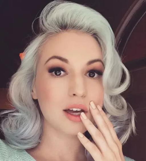 现在的人都在玩七彩斑澜的原宿星空染发