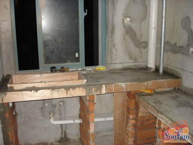 厨房橱柜是不锈钢好还是砌砖好,自己在家砌砖做橱柜