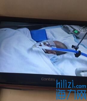 乘客落下贵重物品的哥联系归还,出租车乘客落东西了叫司机送