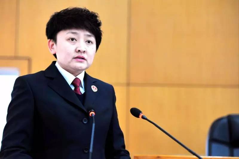 402期干的怎么样，上台亮一亮；先进谁能行，干警评一评