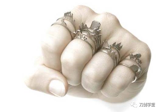 美艳又危险!来看看这款“蛇蝎美人”戒指刀
