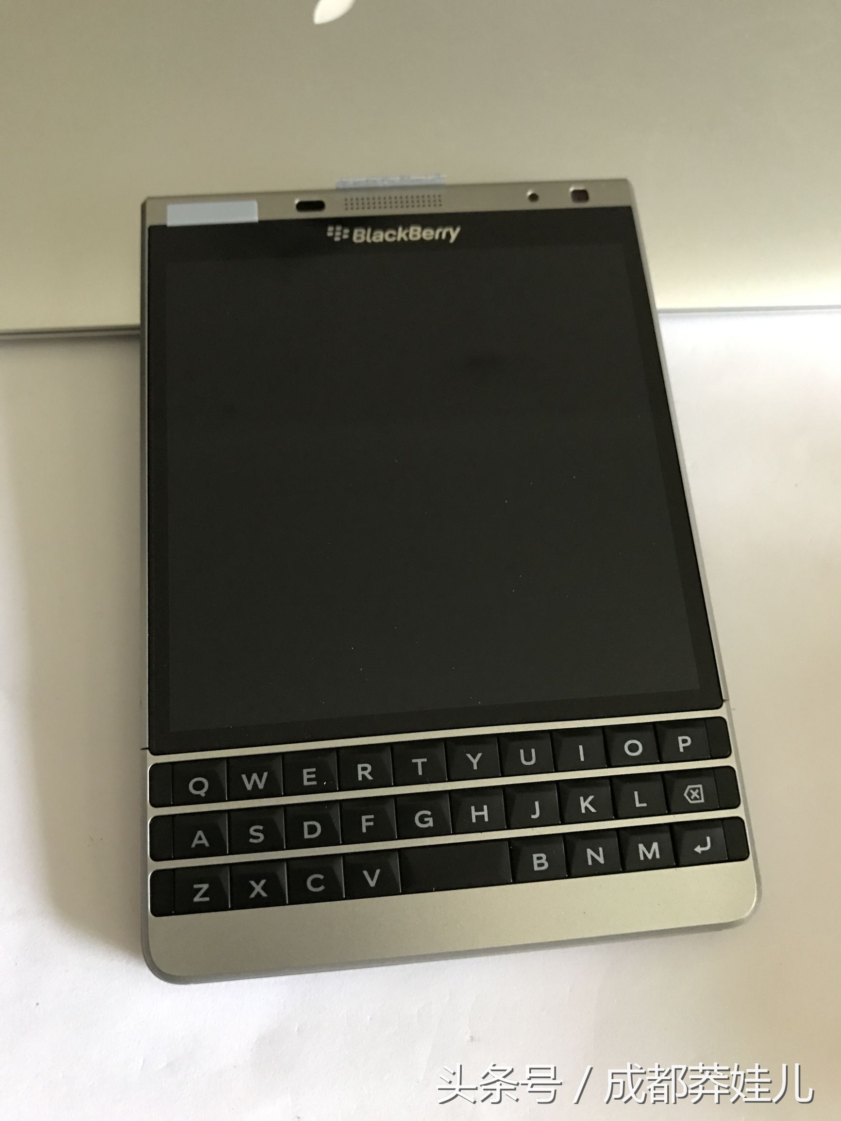 黑莓passport2必装软件,黑莓手机passport二代银色