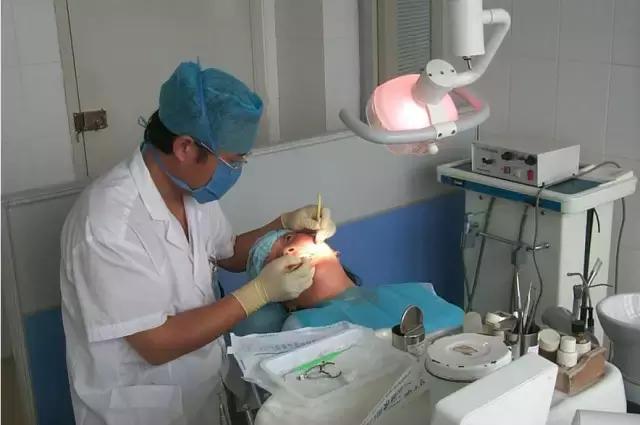 上海人生病了去哪看病,上海人注意什么