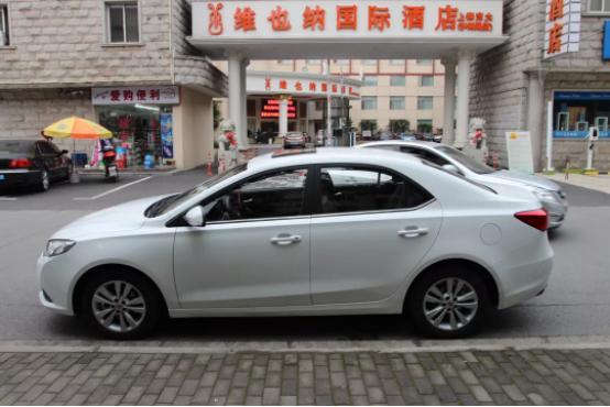 荣威3601.5自动升挡慢,荣威360手动1.5使用说明书