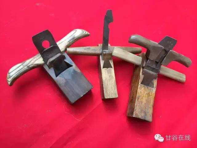 甘谷老梨木家具的传承者——谢建平