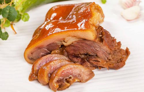 萨摩耶的便便为什么那么臭,萨摩耶拉的大便是金黄色的