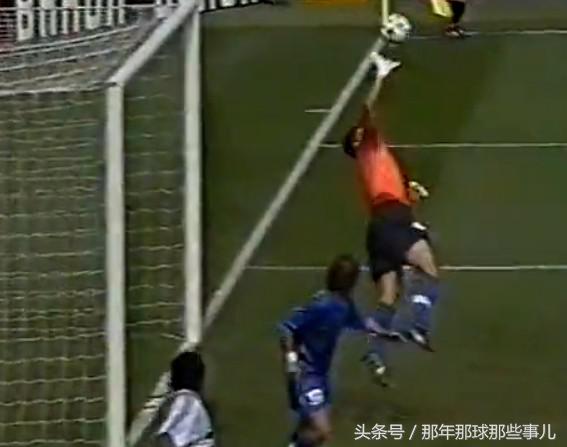 两届世界杯踢丢点球巴乔扼腕痛惜,98年世界杯法国vs意大利点球大战