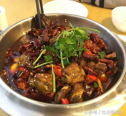 哈尔滨地铁哪一站有美食,哈尔滨地铁1号线小吃街