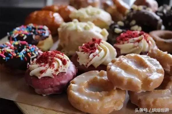 世界上顶好吃的10家甜甜圈店推荐，甜甜圈的历史你知道么？