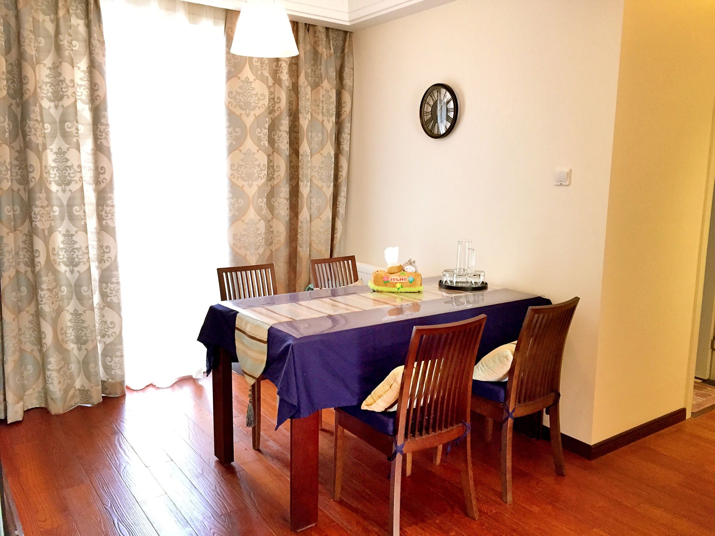 美式和现代轻奢混搭,美式与现代轻奢混搭