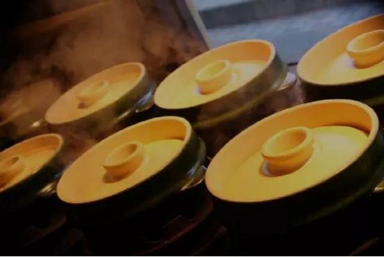 将一个濒临倒闭的百年米店做到年入15亿，他却更怕孩子们