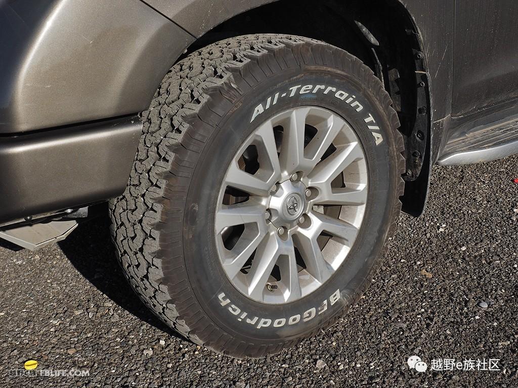 低配新款普拉多内饰改装,2017普拉多2700中东版改装