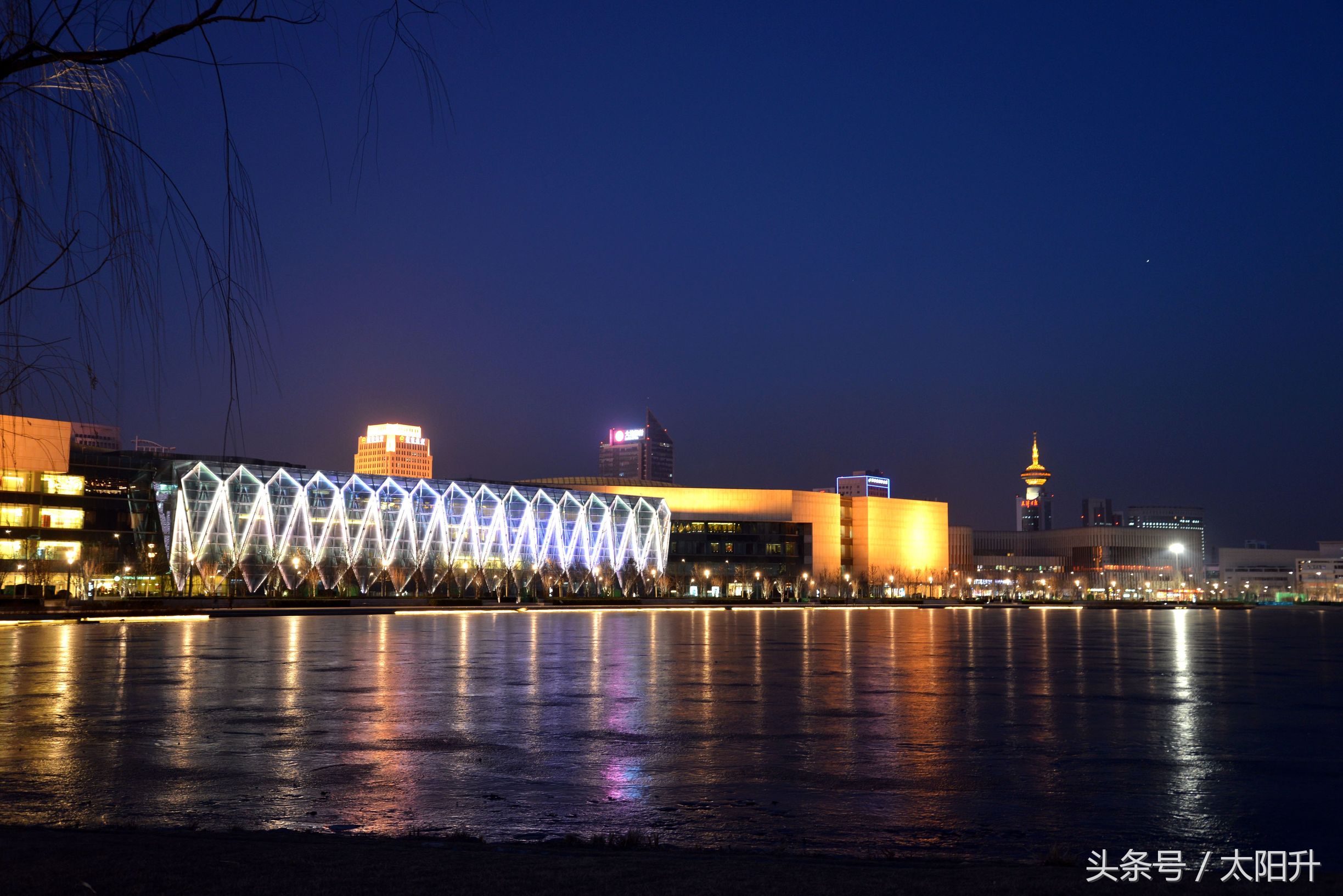 天津文化中心银河夜景,天津文化中心银河广场