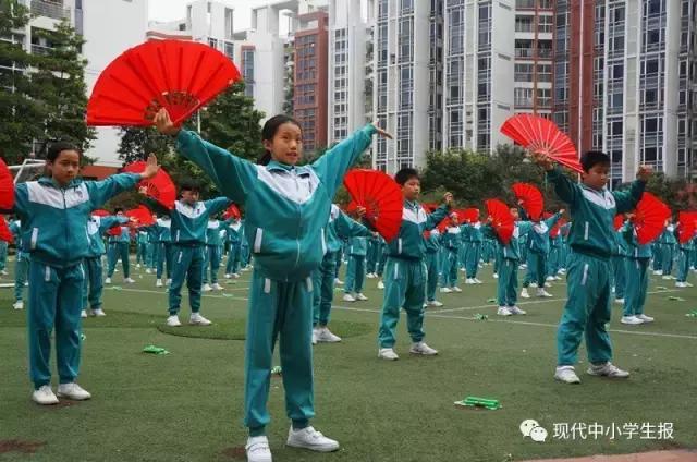 白云省实的大课间,广州市白云区金碧新城小学大课间