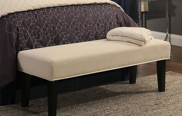 床和床尾凳色彩搭配高级感,卧室床带床尾凳时尚