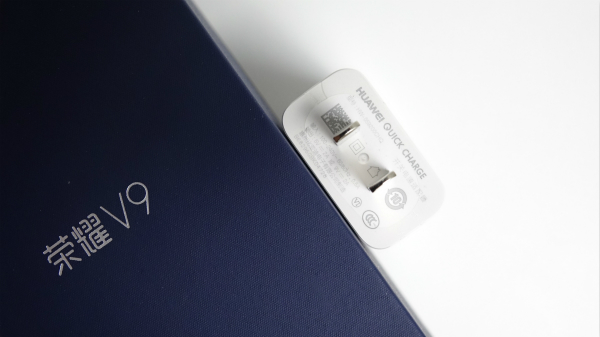 荣耀v9手机评测视频,荣耀v9测评对比荣耀8x