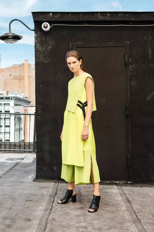 穿衣服一定要会打扮,如何选择自己穿衣服的颜色