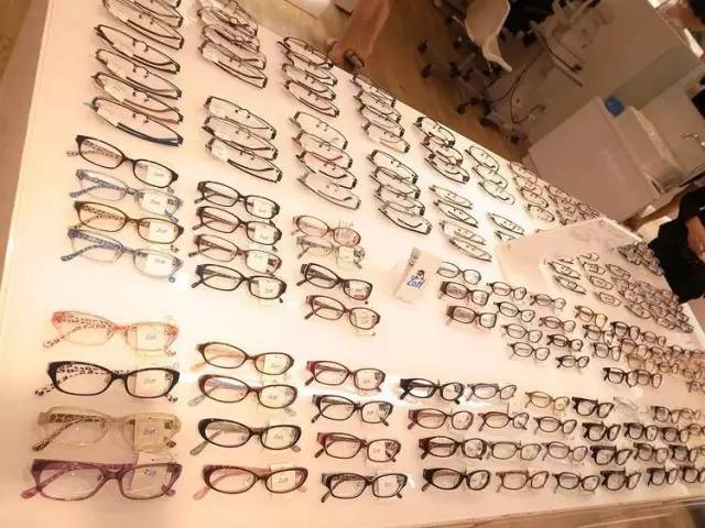 近视镜架品牌排行榜前十名,国产镜架性价比高的品牌