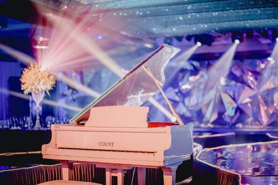 长春开元酒店婚礼,长春开元名都酒店婚礼新娘唱歌