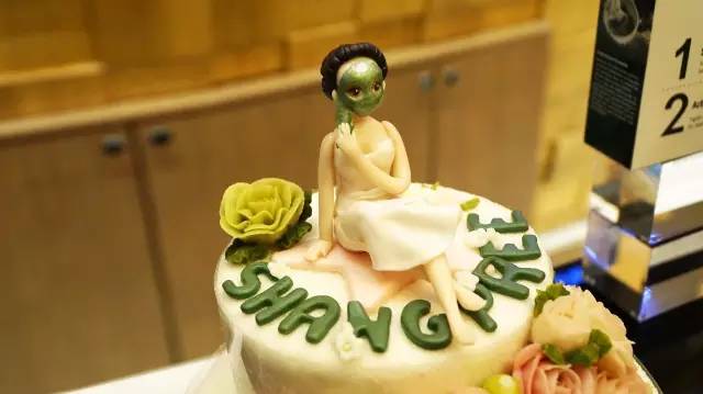 香蒲丽水光面膜多少钱,新款香蒲丽眼膜天猫有正品吗