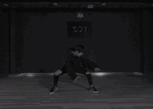 辣条有话说:好尴尬奥斯卡颁错奖,易烊千玺送福利自编现代舞,朱七七否认出轨发声明,杨幂戏服卖8000元