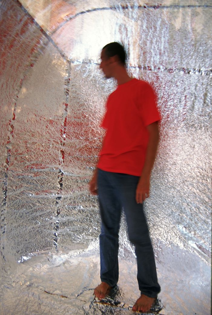 他发明的房子，可以随身放进口袋