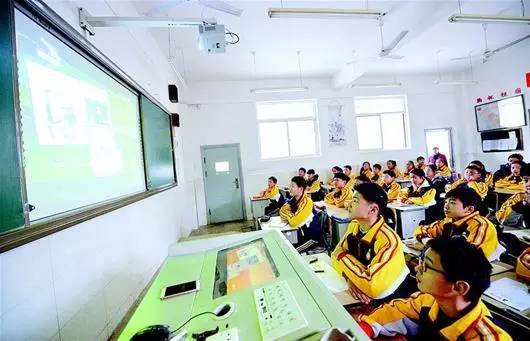 正能量｜传承雷锋精神，他们在行动——看看你我“身边的雷锋”