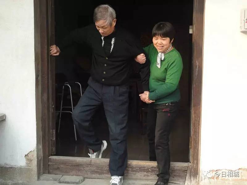 很多好人好事就在我们身边,这些拾金不昧的行为值得点赞