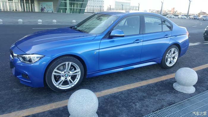 颜值超控碾压奔驰奥迪，超高性价比宁选宝马的330iM