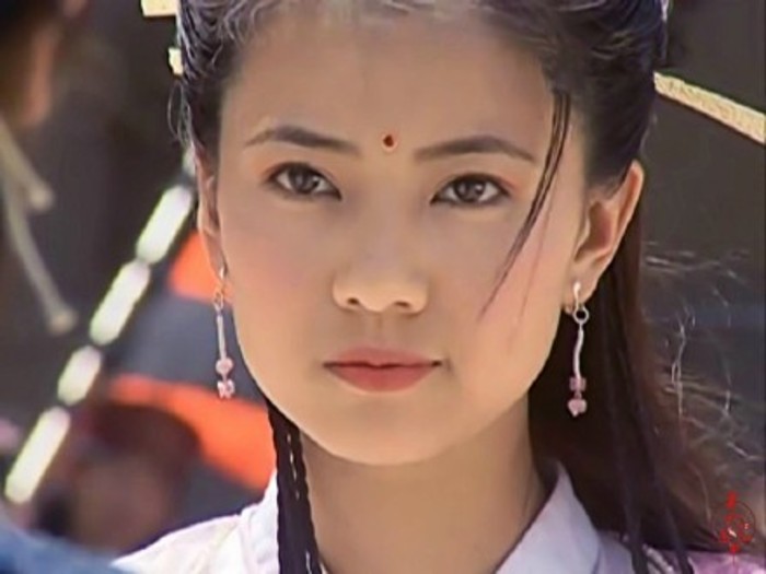 迪丽热巴杨幂哪一个好看,最漂亮女神杨幂