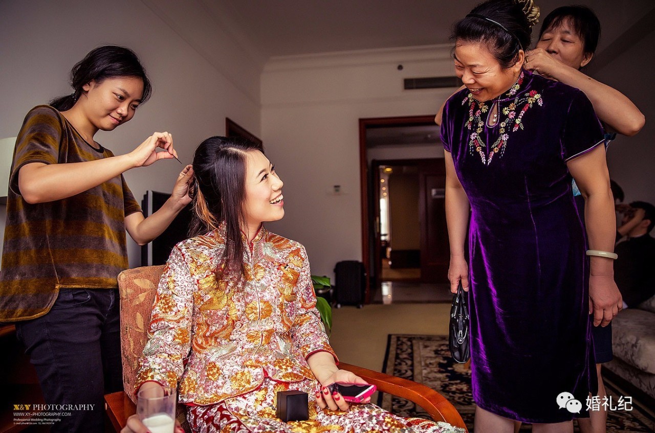 陈妍希刘诗诗婚礼妈妈都穿旗袍！妈妈要得体只能穿旗袍？