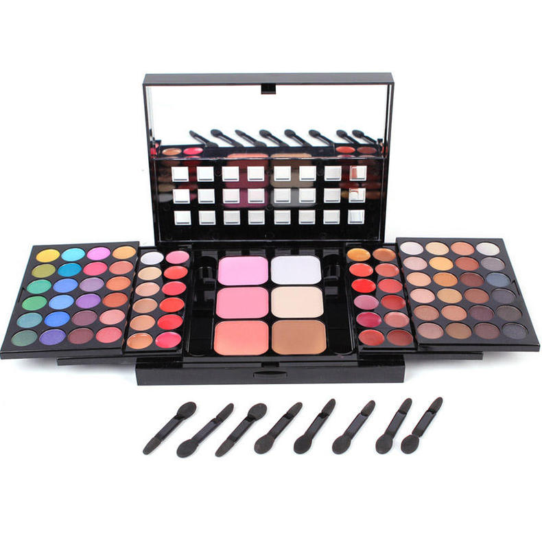 一个男的美妆博主化妆后超级美,男美妆博主化妆视频