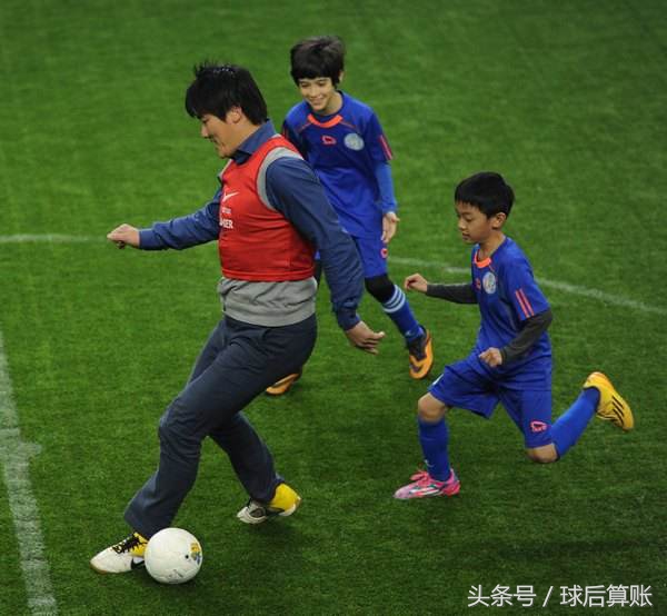 李霄鹏vs李明尧,中后卫李霄鹏李明