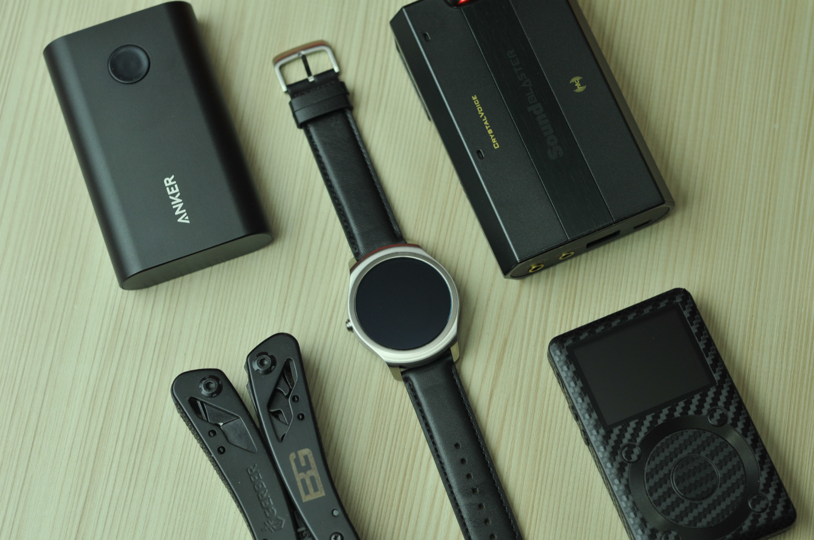 智能手表长得跟普通手表一样,智能手表都一个样