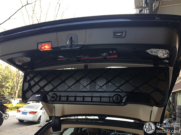 宝马520i旅行版功能,宝马520i和530旅行