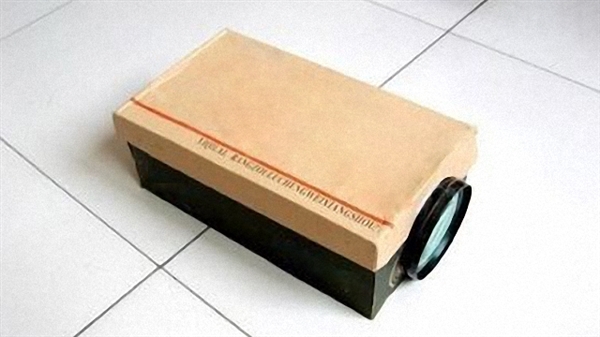 没有投影仪手机怎么在白墙上投影,手机可以当投影仪直接投屏到墙上