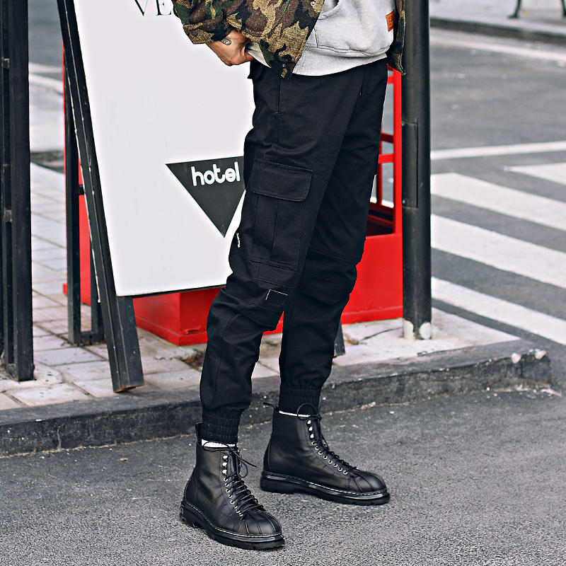 牛仔裤和工装裤搭配,牛仔裤和工装裤哪个好搭配