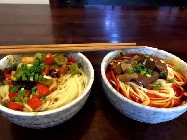 成都必吃的18碗面,成都最好吃的100碗面