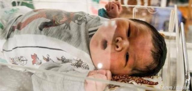 13.4斤重量级宝宝面世,但这不是好榜样!