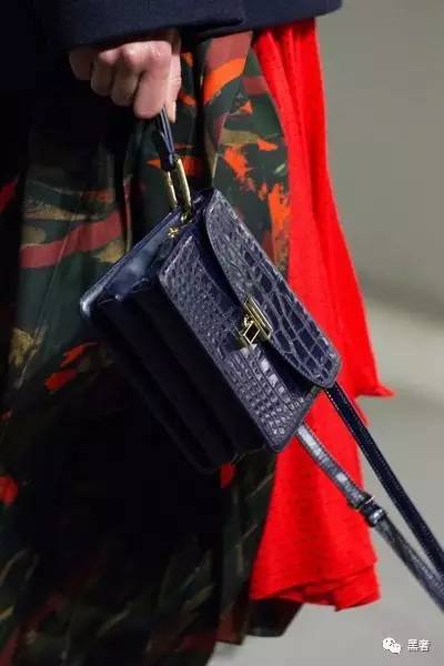 valentino2021秋冬时尚系列,valentino秋冬系列