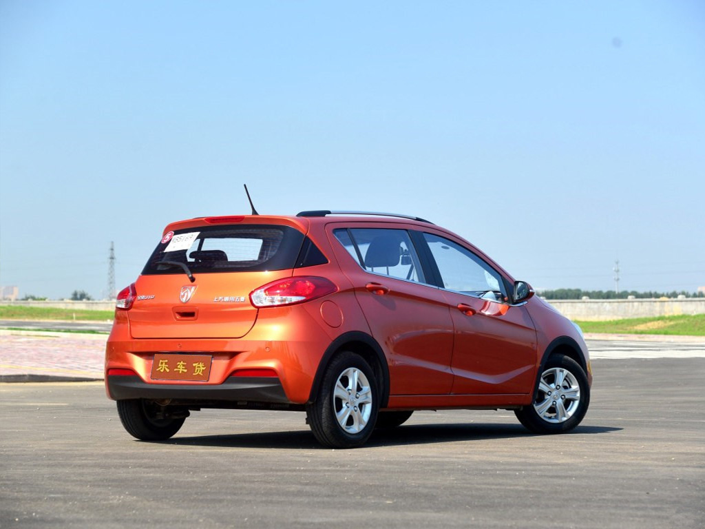 一年工资就能买到，年轻人最爱这些爆款两厢车！