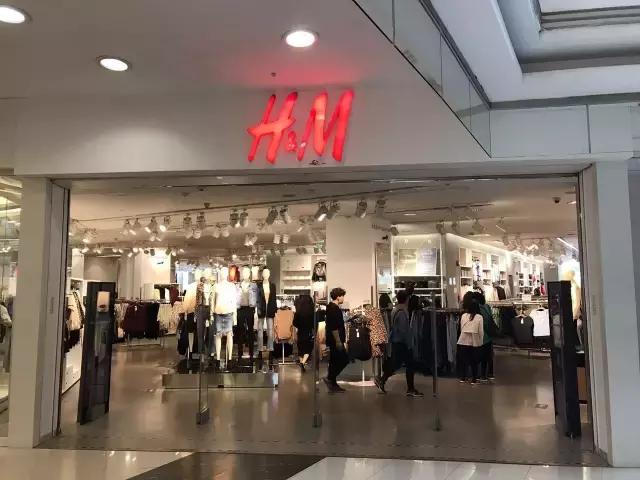 优衣库新品试衣间,优衣库早春试衣间