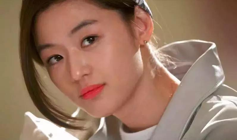 刘雯全智贤走秀,刘雯全智贤