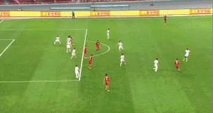 足球无球跑动第一人穆勒,能读懂穆勒跑位的只有穆勒自己